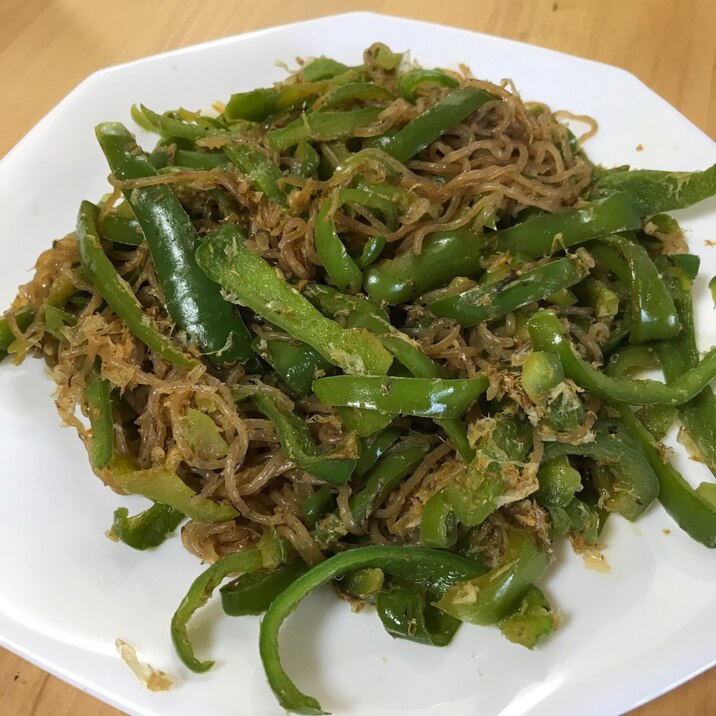 ピリ辛なピーマンと白滝の山椒煮